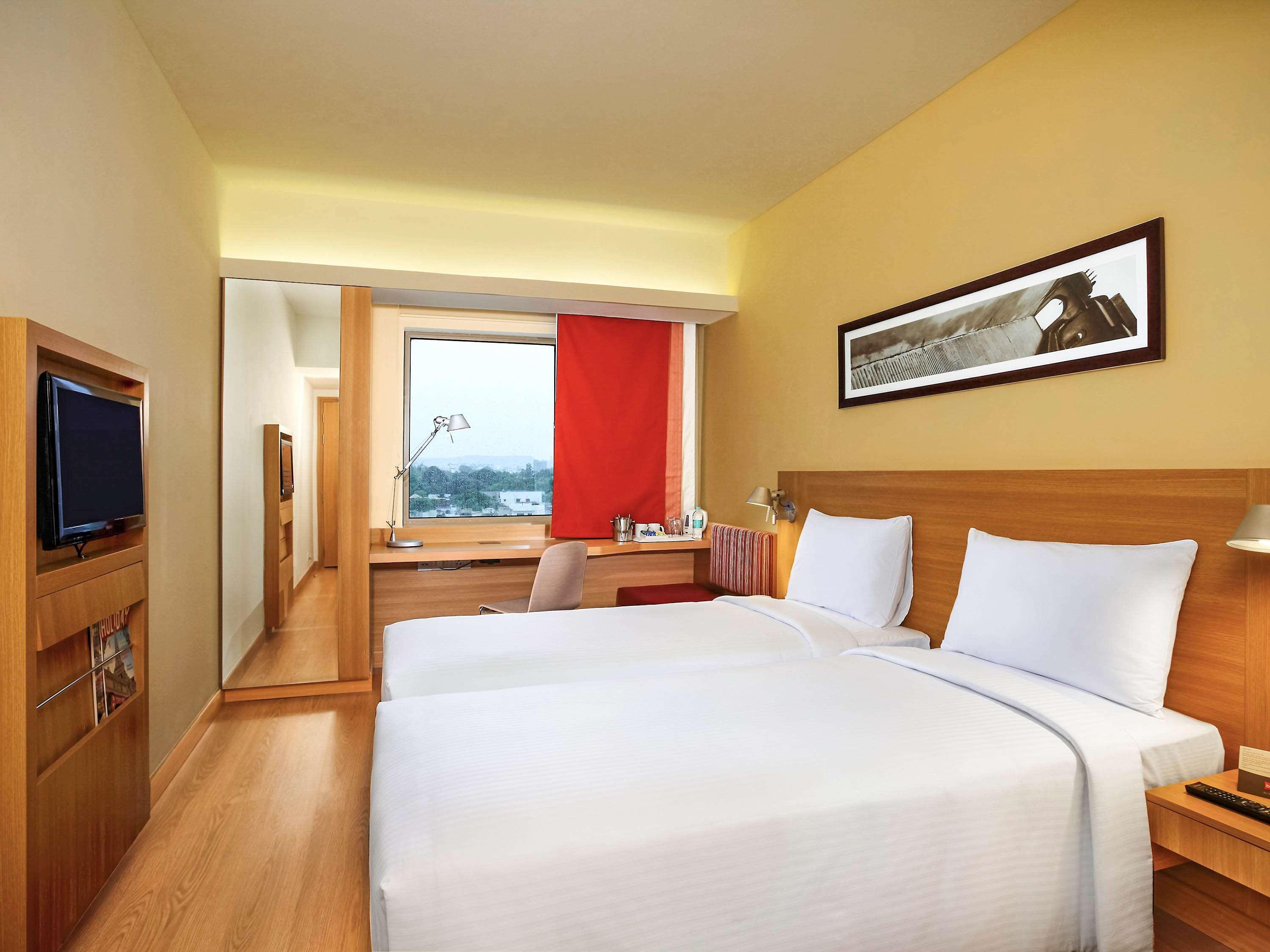 ibis Bengaluru Hosur Road - An Accor Brand Hotel Bagian luar foto